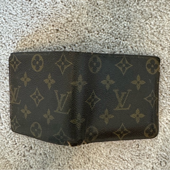 Louis Vuitton Monogram Marco Bi Fold Men’s Wallet - Picture 6 of 11